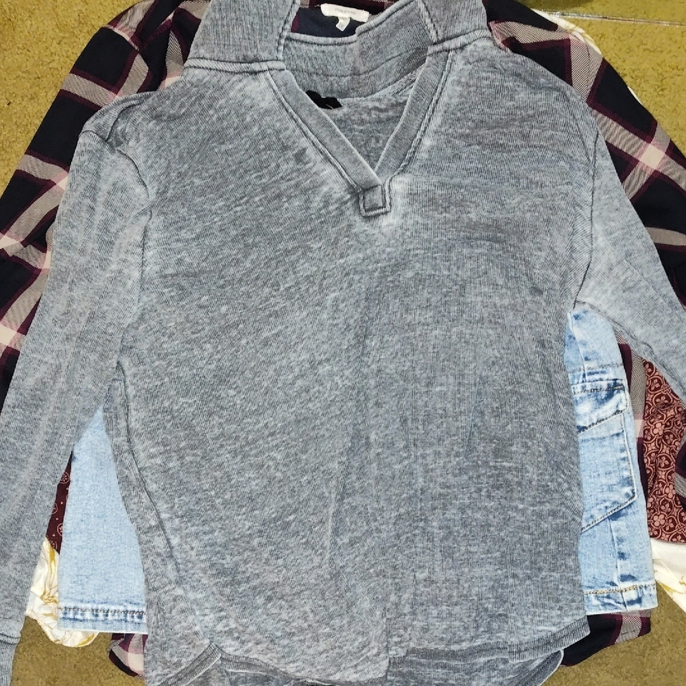 Gray Cowl Neck Pullover Sweater with Color-Blocked Sleeves